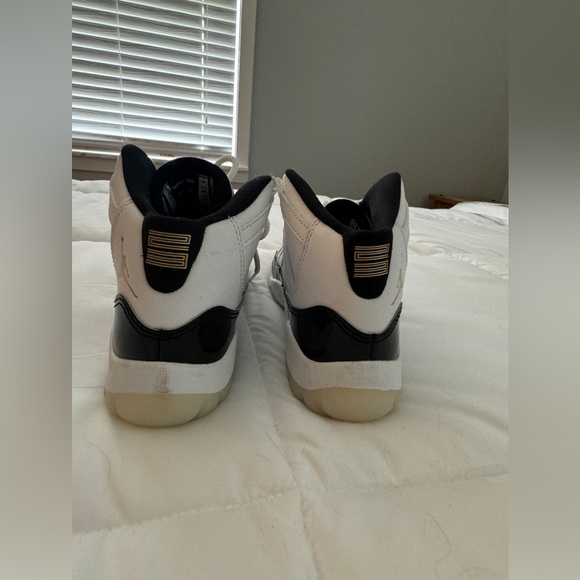 Air Jordan 11 Retro GS ‘Gratitude / Defining Moments’ size 3Y - Picture 3 of 4